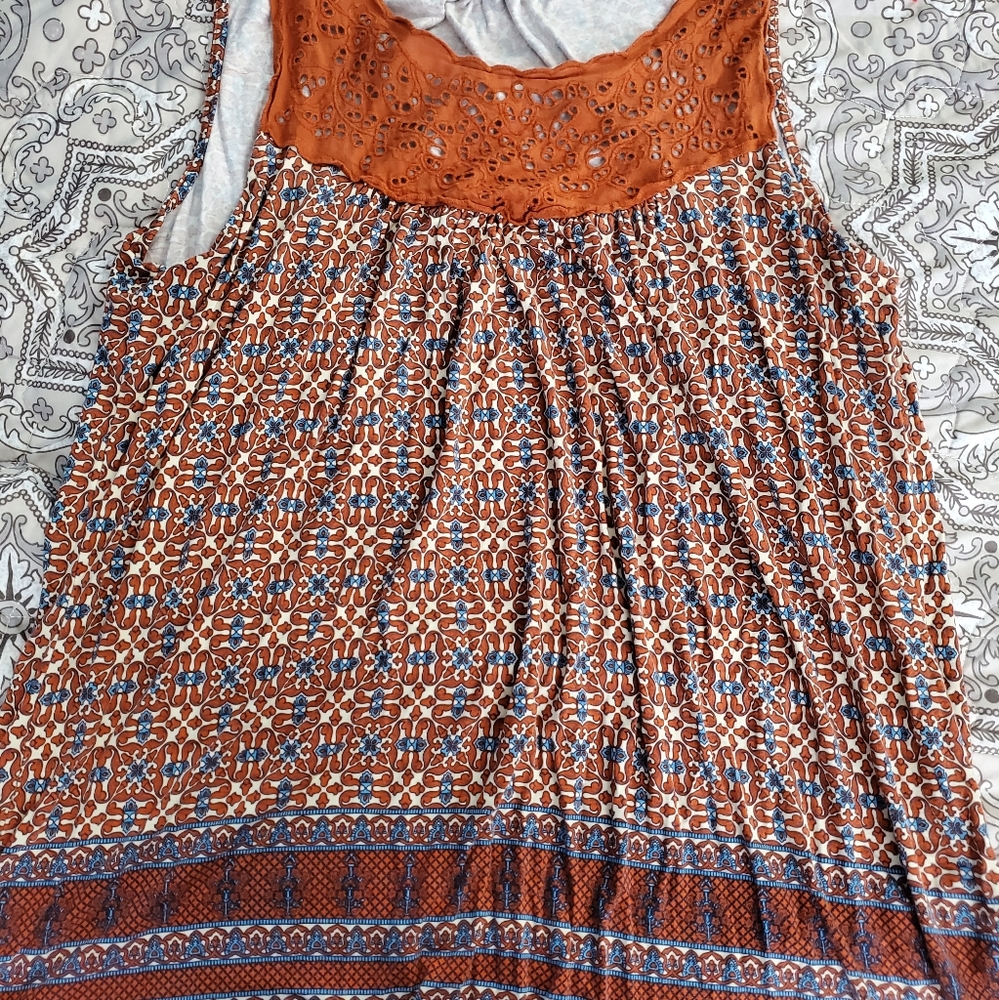 Flowy tank